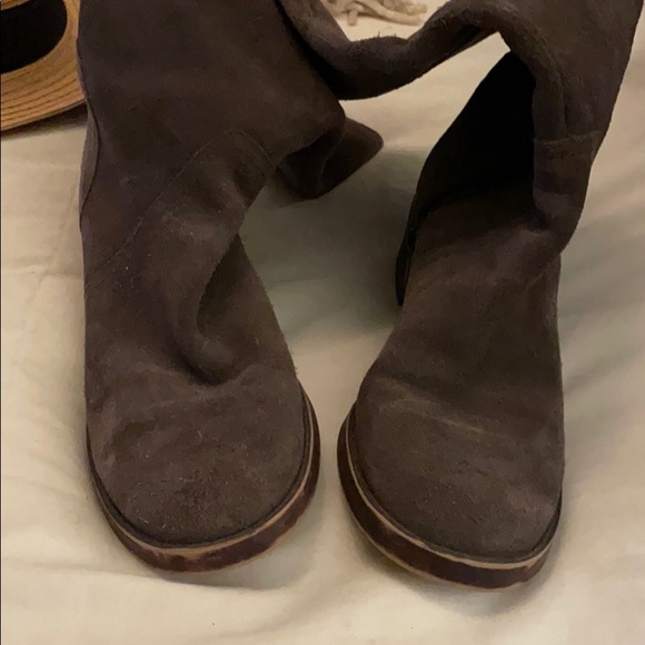 Lucky taupe suede boots - Picture 2 of 11
